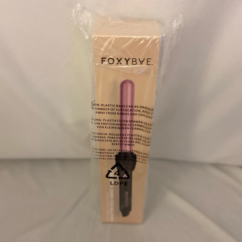 NIB FOXYBAE 1.5in curling iron from FABFITFUN